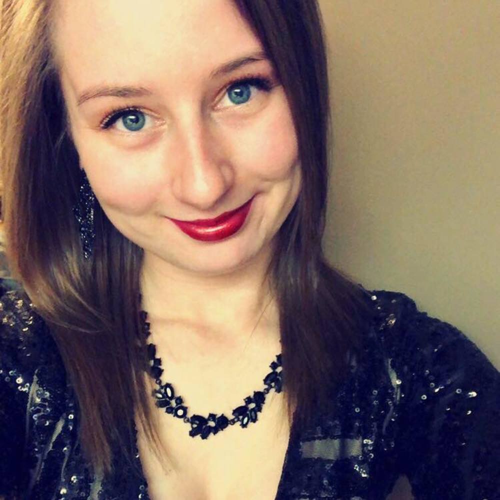Meet your Posher, Crystal